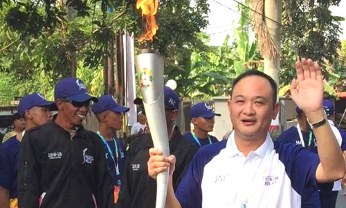 助力18届亚运会, 纽恩泰董事长赵密升在印尼传递亚运圣火!